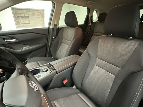 New 2026 Nissan Rogue SV w/ Cold Weather Package image 9