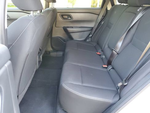 Certified 2024 Nissan Rogue S FWD image 10