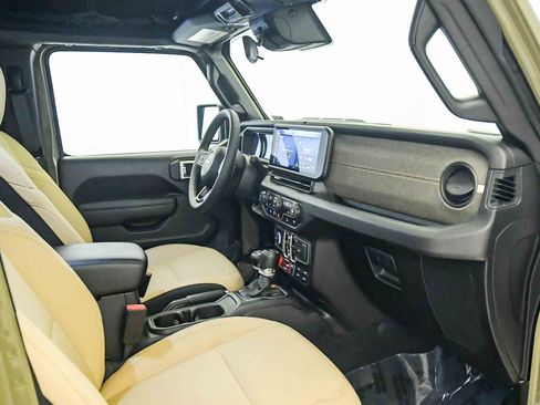 Used 2025 Jeep Wrangler Unlimited Sport S 4xe AWD/4WD image 16