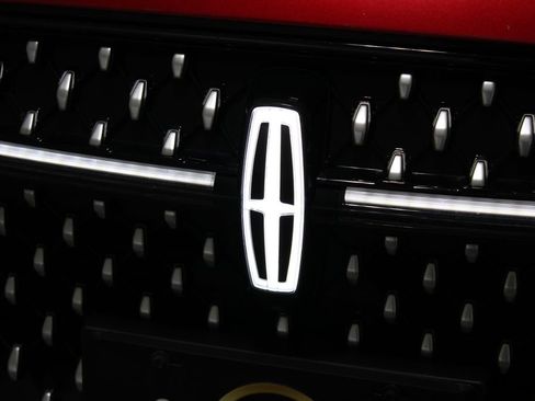 Used 2024 Lincoln Nautilus Reserve image 56