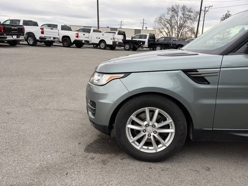 Used 2015 Land Rover Range Rover Sport SE image 4