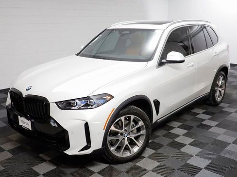 Certified 2026 BMW X5 xDrive40i w/ Climate Comfort Package image 2