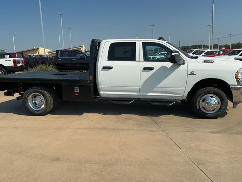 New 2024 RAM 3500 Tradesman w/ Chrome Appearance Group image 9