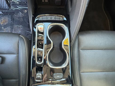 Used 2023 Buick Envision Essence image 23