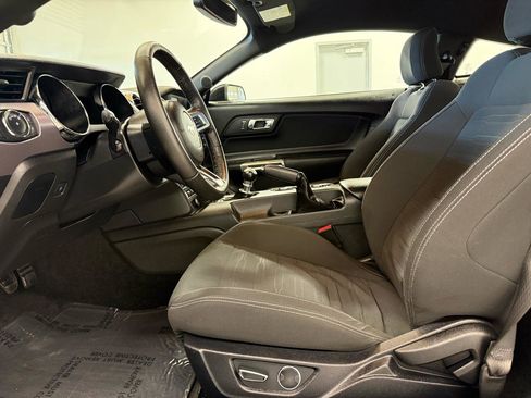 Used 2017 Ford Mustang GT image 13