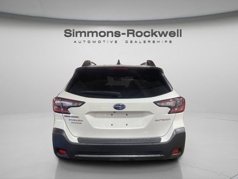 Used 2023 Subaru Outback Premium image 6