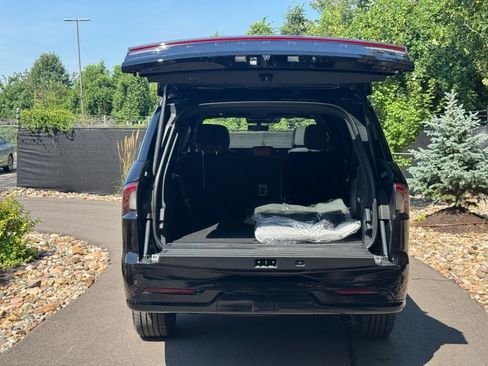 New 2025 Lincoln Navigator L Reserve image 15