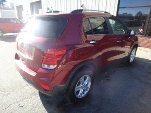 Used 2018 Chevrolet Trax LT w/ LT Convenience Package image 6