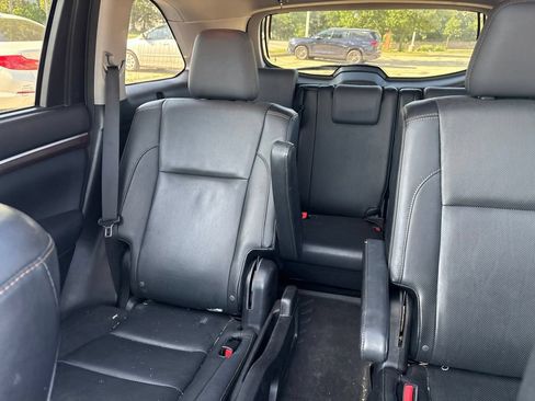 Used 2016 Toyota Highlander Limited Platinum AWD/4WD image 24