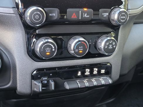 New 2026 RAM 1500 Tradesman AWD/4WD image 18