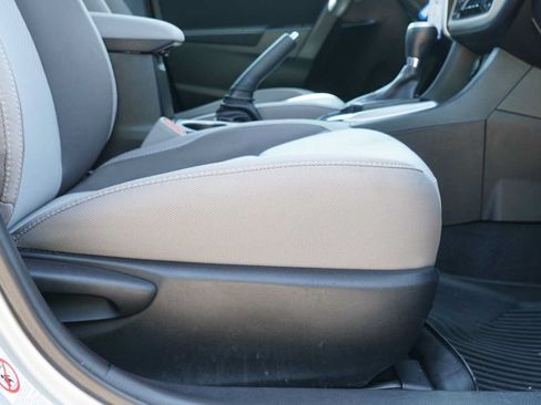 Used 2019 Toyota Corolla LE FWD image 24