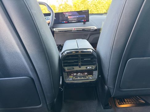 Used 2024 BMW iX xDrive50 w/ Premium Package image 32