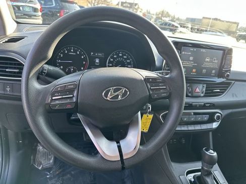Used 2018 Hyundai Elantra GT image 13