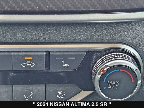 Used 2024 Nissan Altima 2.5 SR w/ SR Premium Package image 21