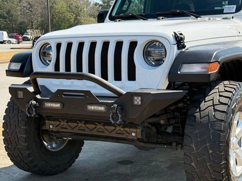 Used 2021 Jeep Wrangler Unlimited Islander image 10