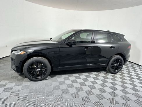 Used 2026 Jaguar F-PACE R-Dynamic S image 2