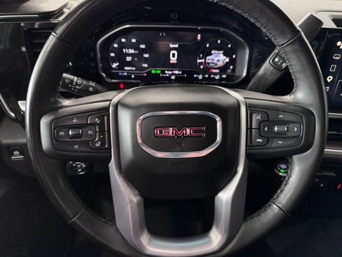 Certified 2025 GMC Sierra 1500 SLT image 14