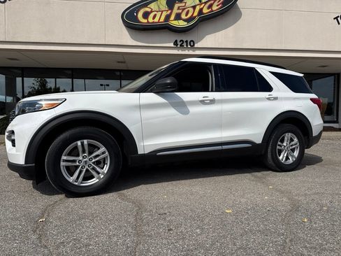Used 2023 Ford Explorer XLT w/ Equipment Group 202A RWD image 18