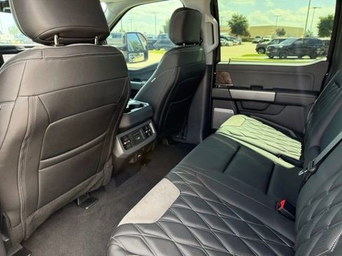 Used 2025 Ford F250 Lariat w/ Lariat Ultimate Package AWD/4WD image 21