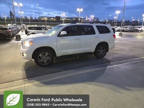 Used 2011 Toyota Sequoia SR5 w/ Sport Appearance Pkg image 14