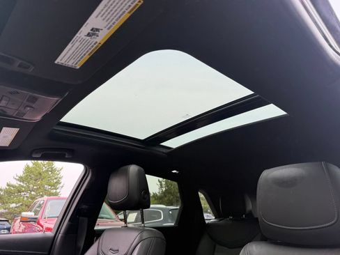 Used 2020 Cadillac XT5 Premium Luxury AWD/4WD image 8