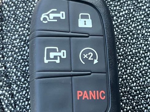 New 2025 RAM ProMaster 2500 w/ Quick Order Package 22G SLT image 18