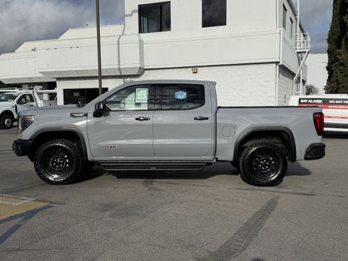 Used 2024 GMC Sierra 1500 AT4X w/ AT4X AEV Edition image 4