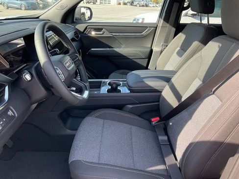 New 2025 GMC Acadia Elevation image 2