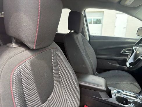 Used 2017 Chevrolet Equinox LT FWD image 25