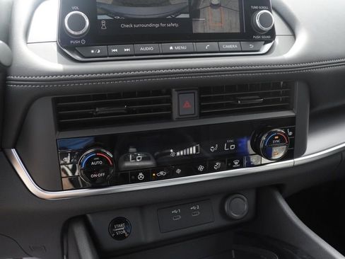 New 2026 Nissan Rogue SV FWD image 12