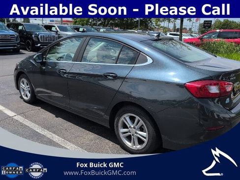Used 2017 Chevrolet Cruze LT w/ Convenience Package FWD image 5