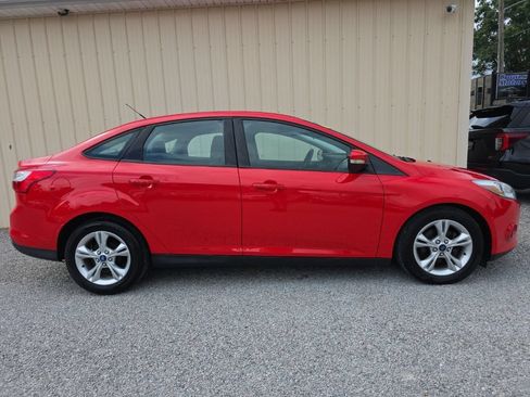 Used 2013 Ford Focus SE FWD image 3