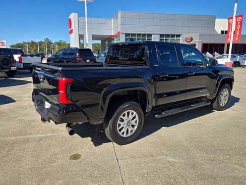 Certified 2025 Toyota Tacoma SR5 image 7