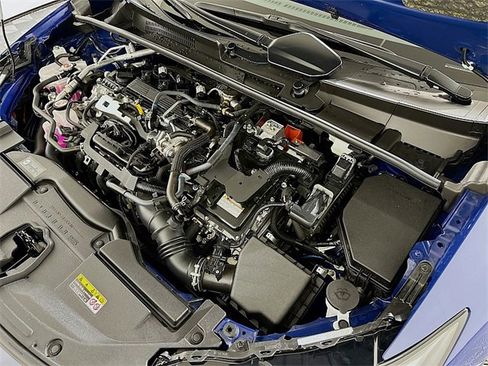 Used 2023 Toyota Prius XLE image 28