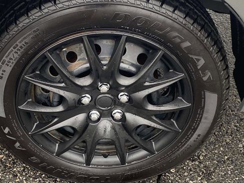 Used 2015 Toyota Corolla LE image 25