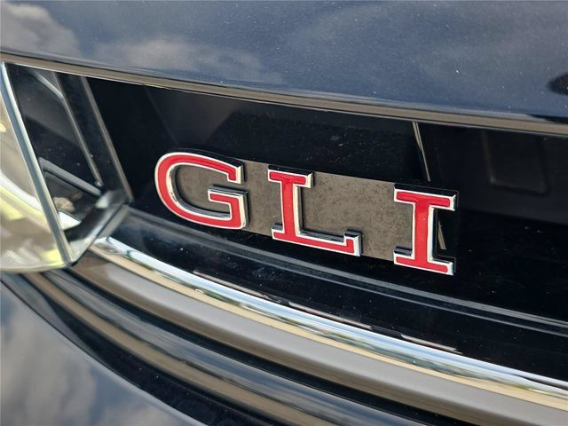 Used 2025 Volkswagen Jetta GLI Autobahn FWD image 3