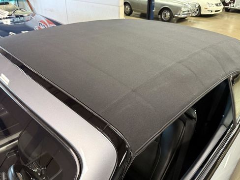 Used 2019 Rolls-Royce Dawn image 40