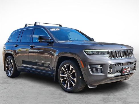 Used 2022 Jeep Grand Cherokee Overland w/ Adv Protech Group III image 3