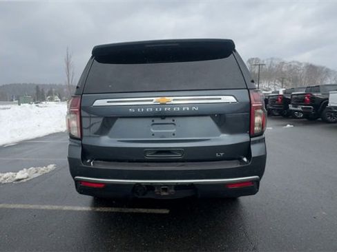 Used 2021 Chevrolet Suburban LT image 7