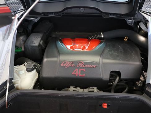 Used 2017 Alfa Romeo 4C Coupe image 33