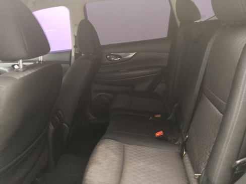 Used 2020 Nissan Rogue SV AWD/4WD image 18
