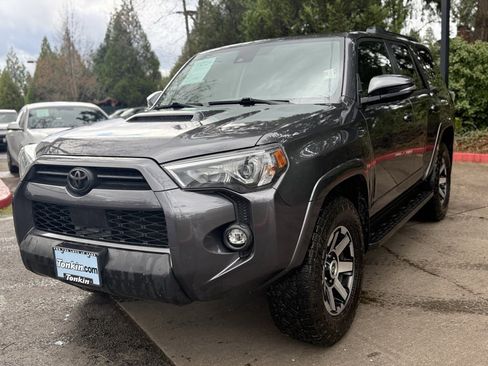 Used 2022 Toyota 4Runner TRD Off-Road Premium image 4