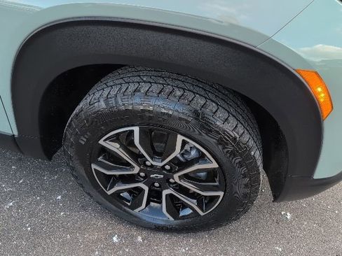 Used 2025 Chevrolet TrailBlazer ACTIV w/ Convenience Package image 10