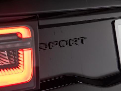 New 2026 Land Rover Discovery Sport Landmark AWD/4WD image 32