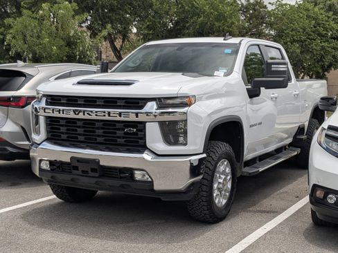 Used 2022 Chevrolet Silverado 3500 LT w/ Convenience Package RWD image 3