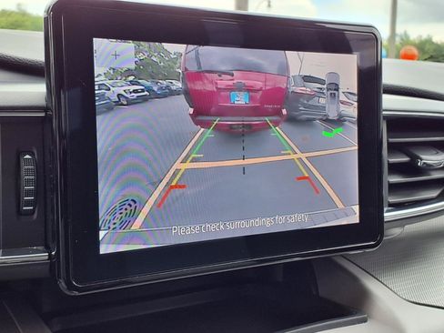 Used 2023 Ford Explorer XLT w/ Equipment Group 202A AWD/4WD image 9