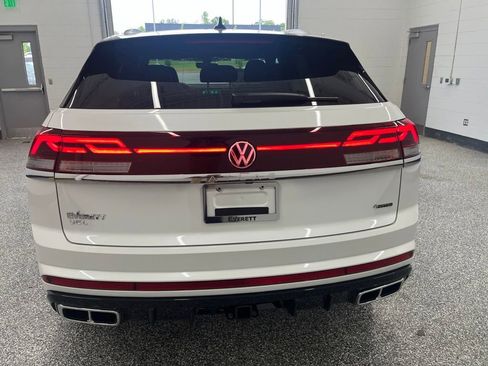 New 2026 Volkswagen Atlas Cross Sport SEL Premium R-Line AWD/4WD image 4