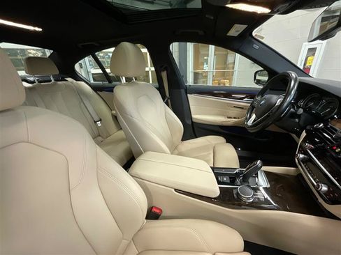 Used 2018 BMW 530i w/ Premium Package RWD image 26