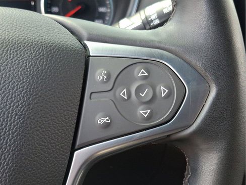 Used 2023 Chevrolet Traverse LT w/ Rear Camera Mirror Package AWD/4WD image 23