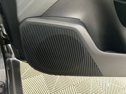 Used 2025 Kia K4 LXS image 29